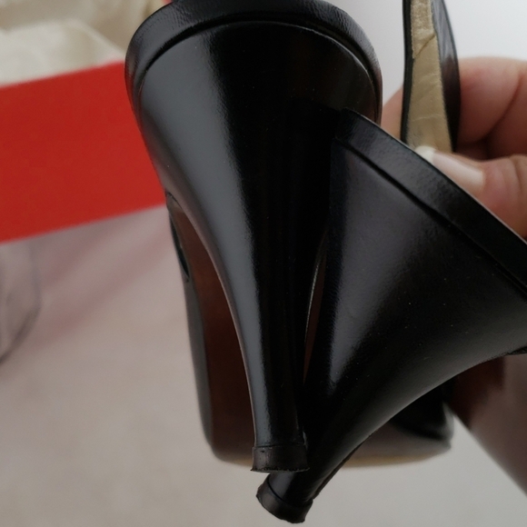 Ferragamo Rosina Ferragamo Schiavone Reno Sling Backs EUC In Box Black - Picture 15 of 15